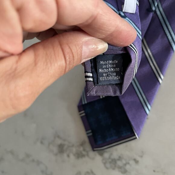 Ryan Seacrest Distinction Purple Necktie stripe 100% Silk elegant, classic, work - Picture 7 of 9
